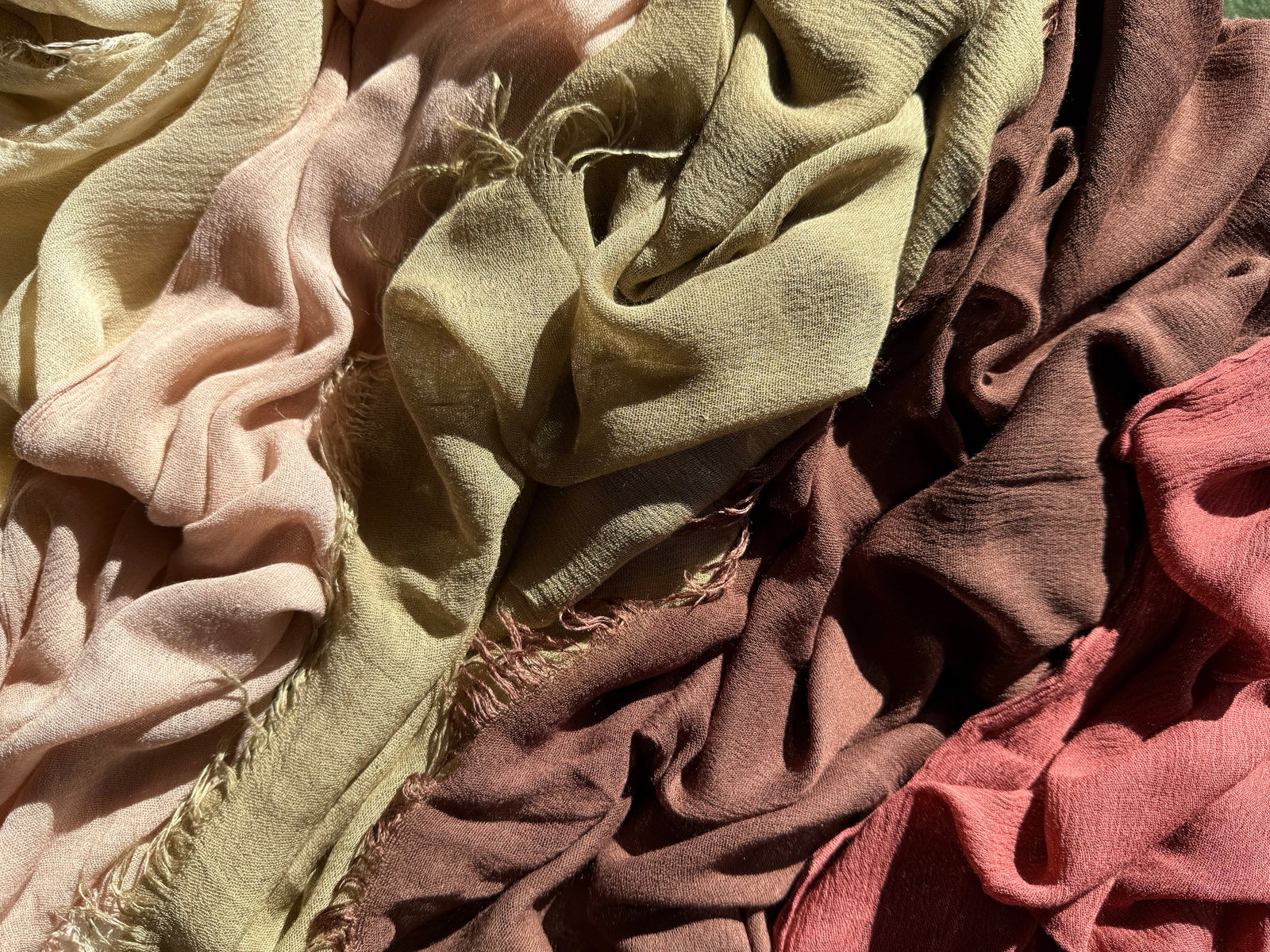 Pourquoi le hijab en Modal Rayonne est le choix préféré de la femme voilée moderne?