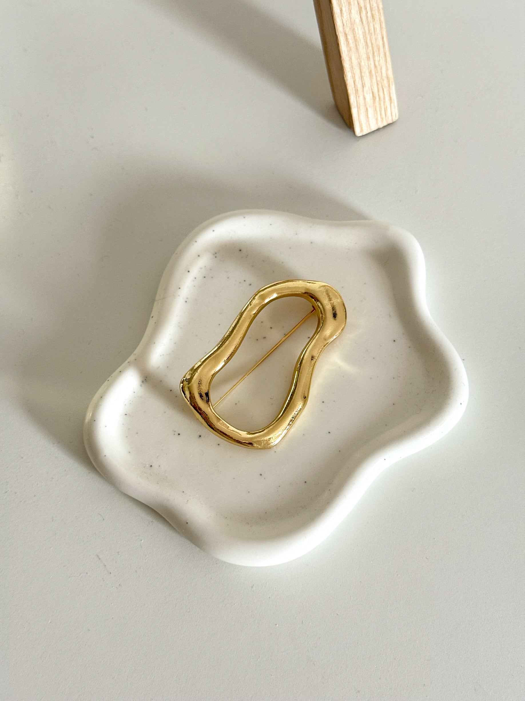 Broche en acier